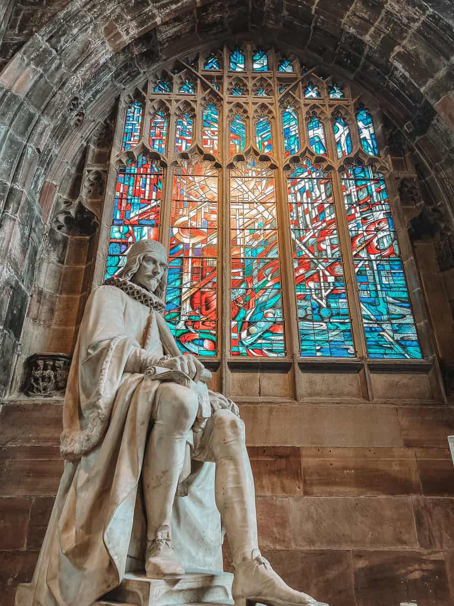 Humphrey Chetham statue Manchester Cathedral