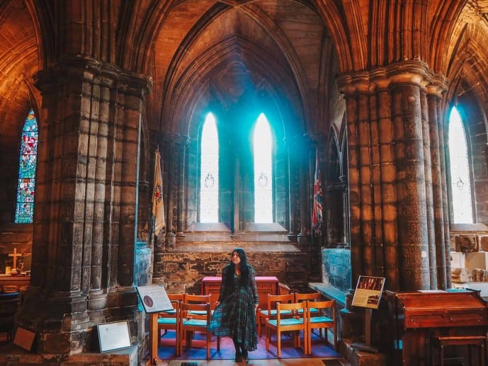 Glasgow Cathedral Outlander L'hopital Des anges Place where Claire loses Faith
