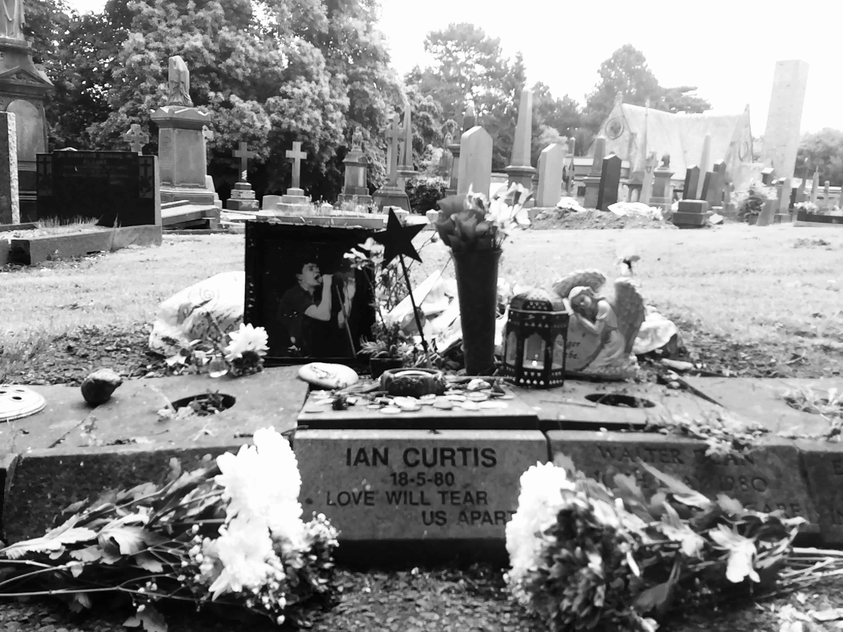 how to find ian curtis grave joy division