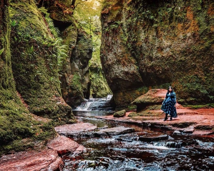 how to find the Devil's Pulpit Liar's Spring from Outlander