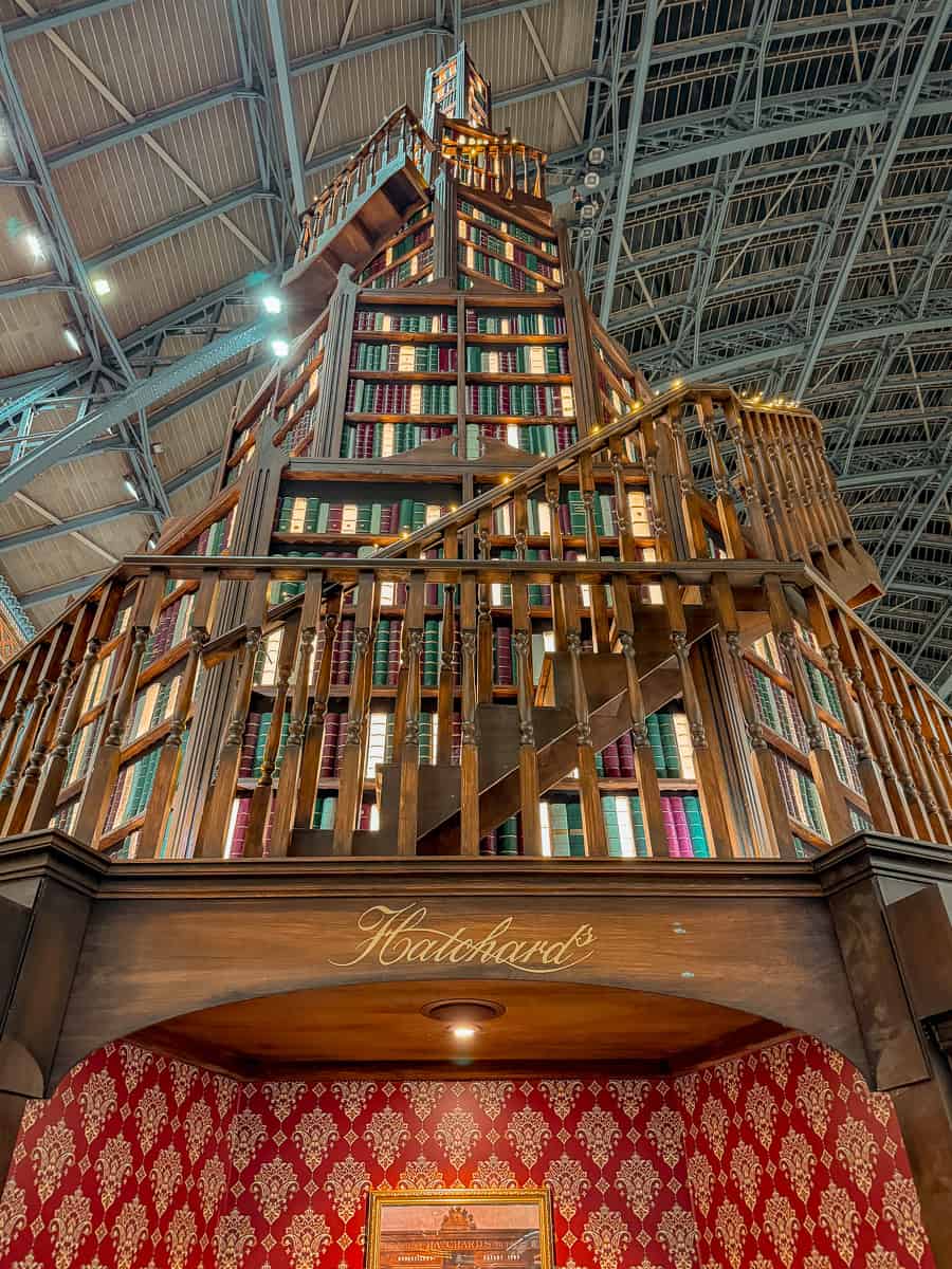 London Book Christmas Tree