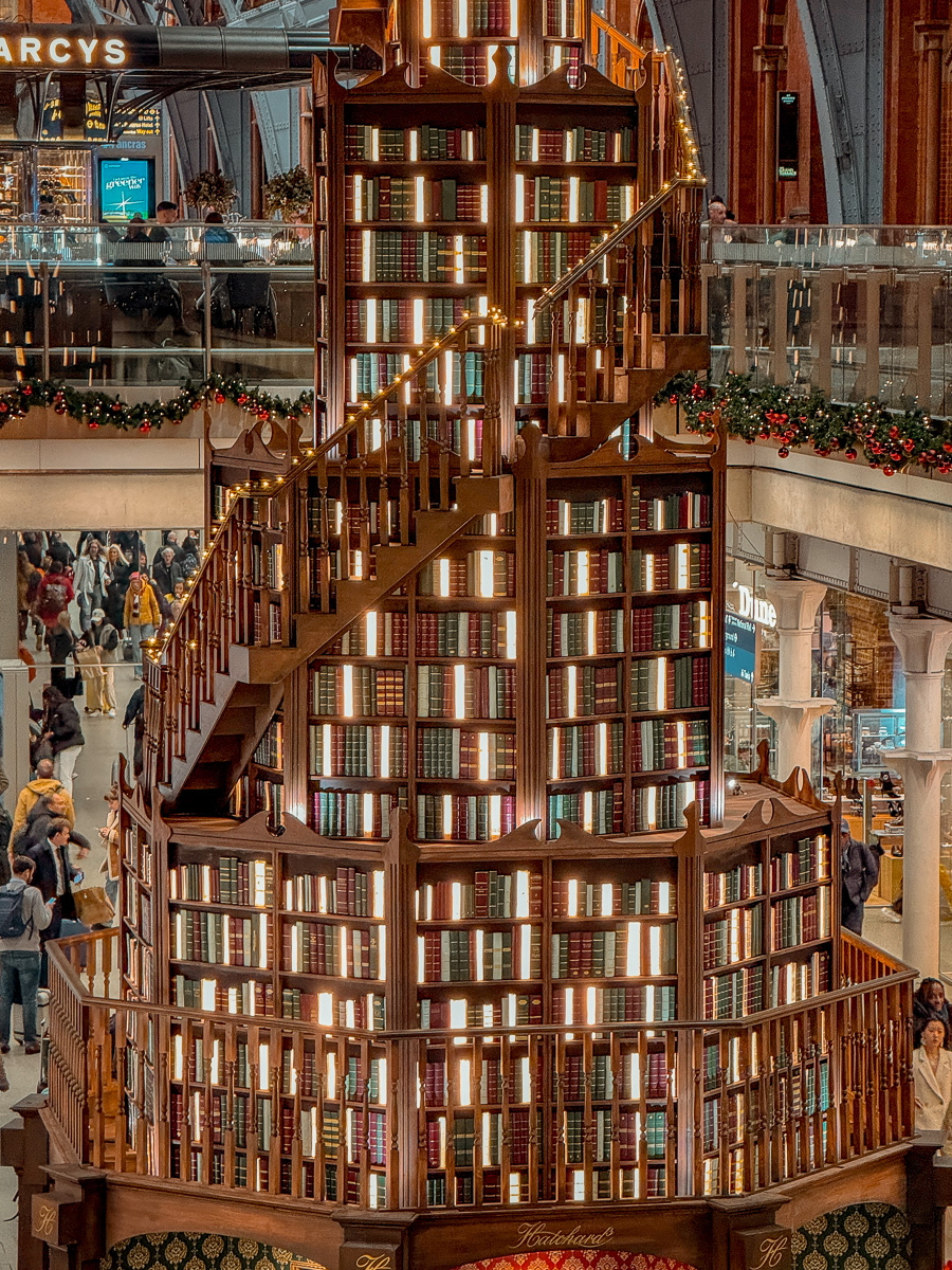Hatchard's Book Christmas Tree